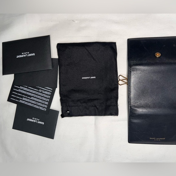 Authentic YSL key case - Picture 3 of 3